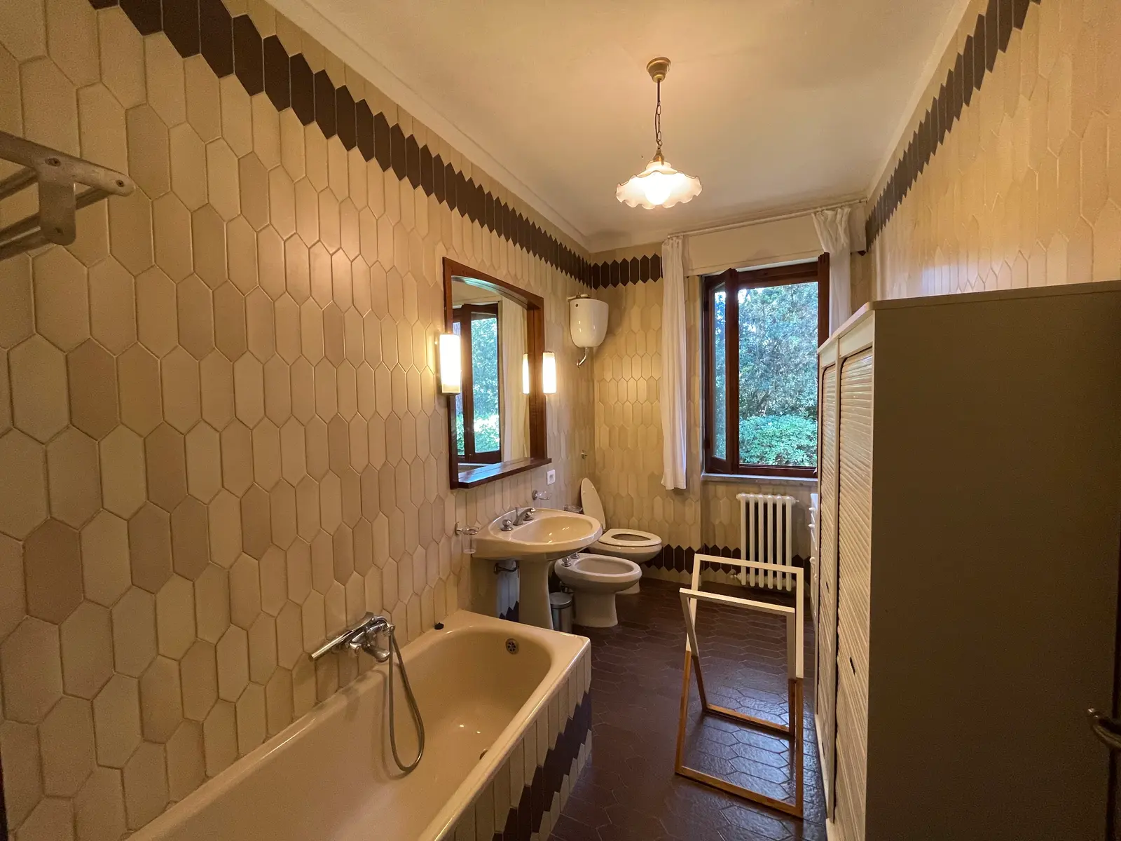 Bagno con vasca 1