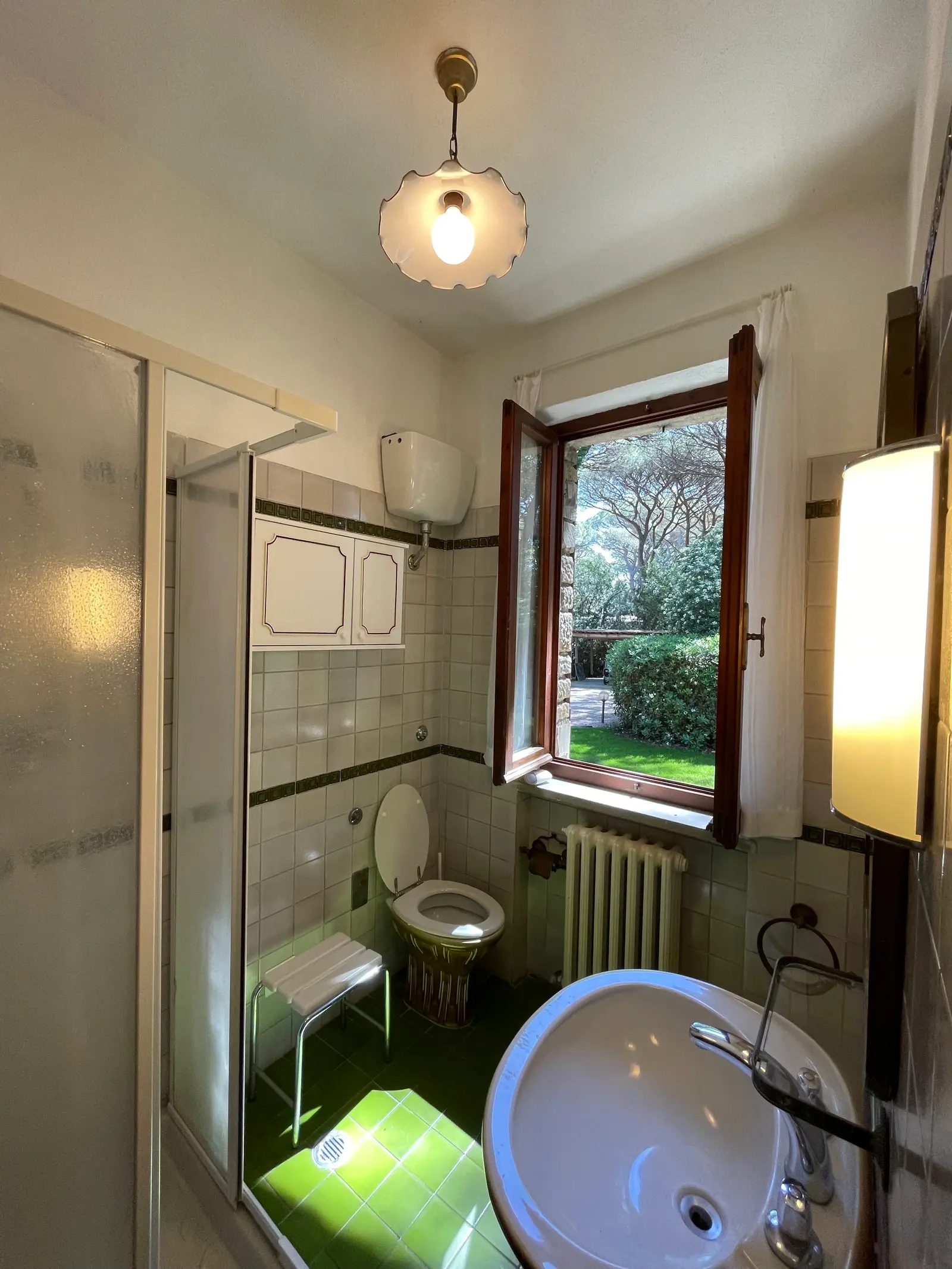 Bagno con doccia